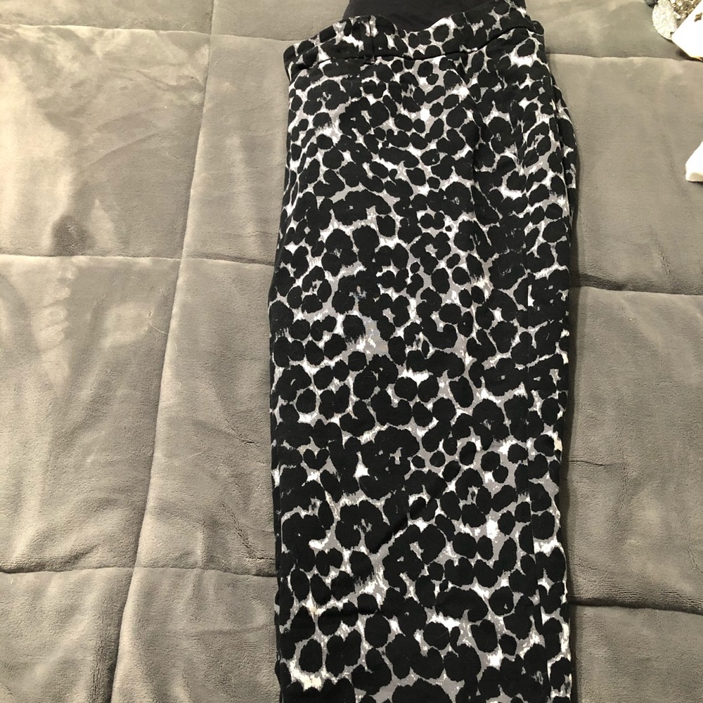 Full panel maternity capris